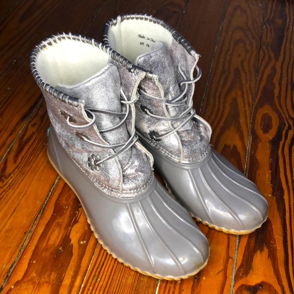 Jack Rogers Women’s Shoes / Gray Silver Duck Boots